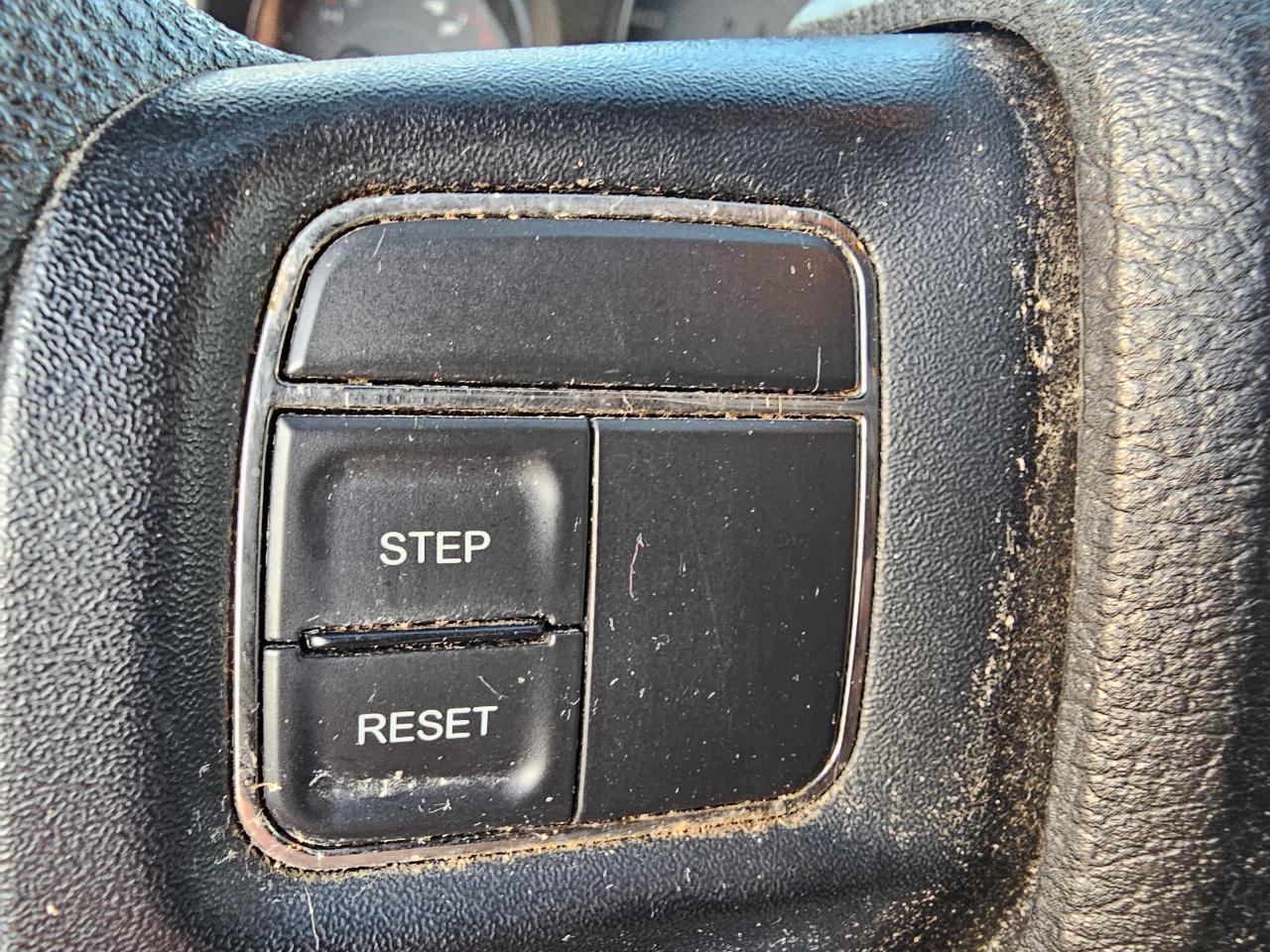 Dodge Avenger 4dr Sdn SE 2013