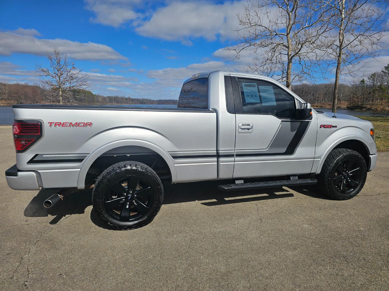 Ford F-150 4WD Reg Cab 126" FX4 Tremor 2014
