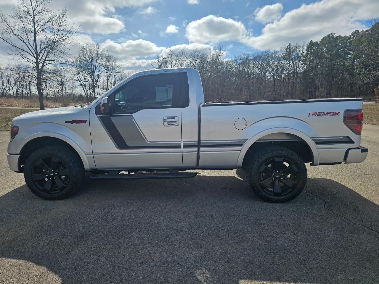Ford F-150 4WD Reg Cab 126" FX4 Tremor 2014