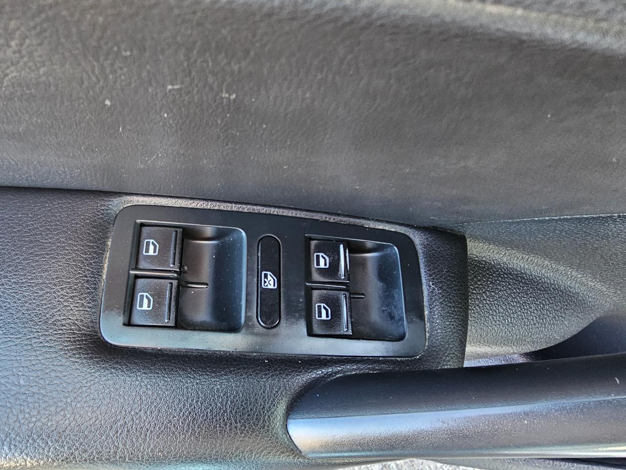 Volkswagen Passat 4dr Sdn 2.0L Manual TDI SE 2015