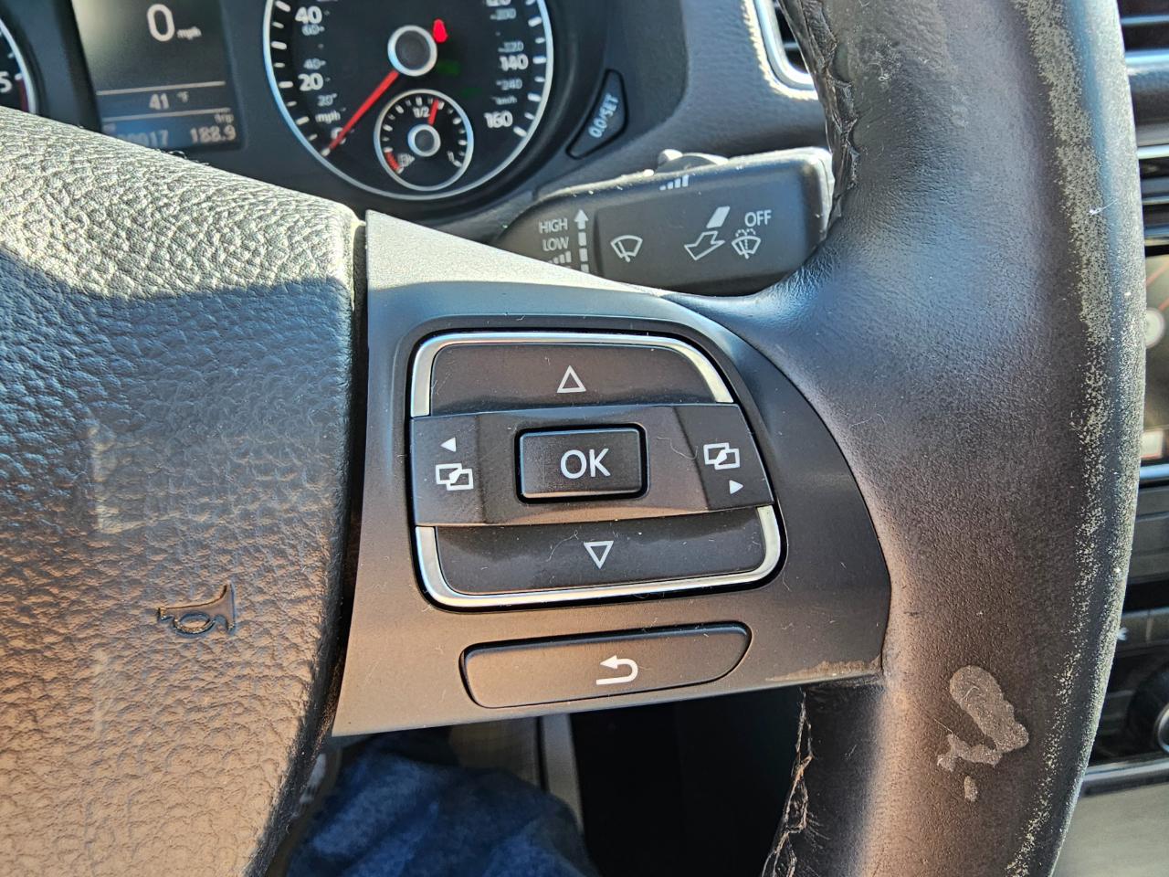 Volkswagen Passat 4dr Sdn 2.0L Manual TDI SE 2015