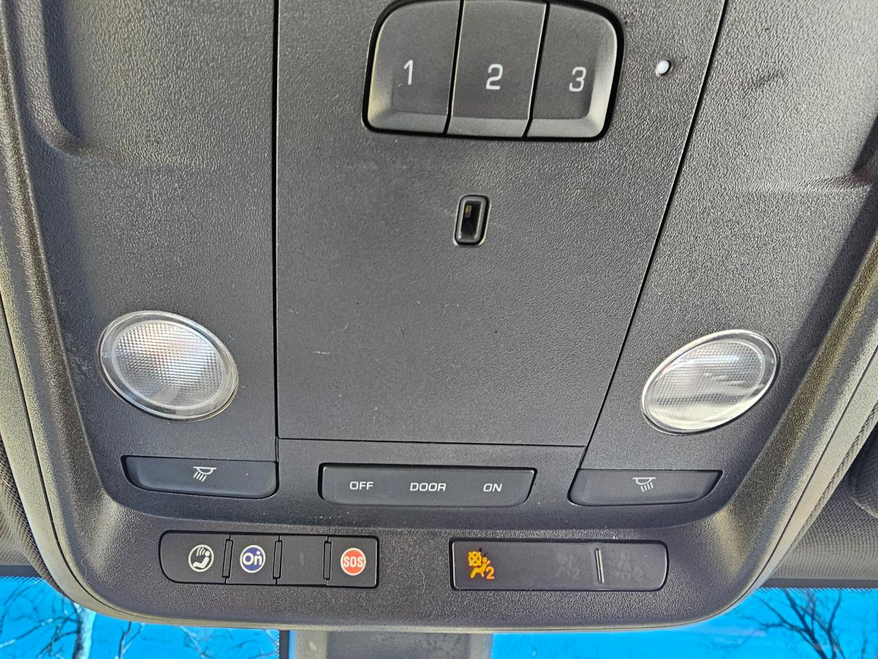 Cadillac ATS 4dr Sdn 2.0L Luxury AWD 2014