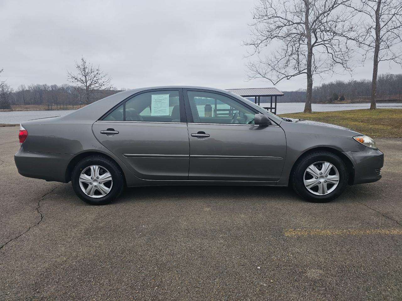 Toyota Camry 4dr Sdn XLE Auto (Natl) 2006