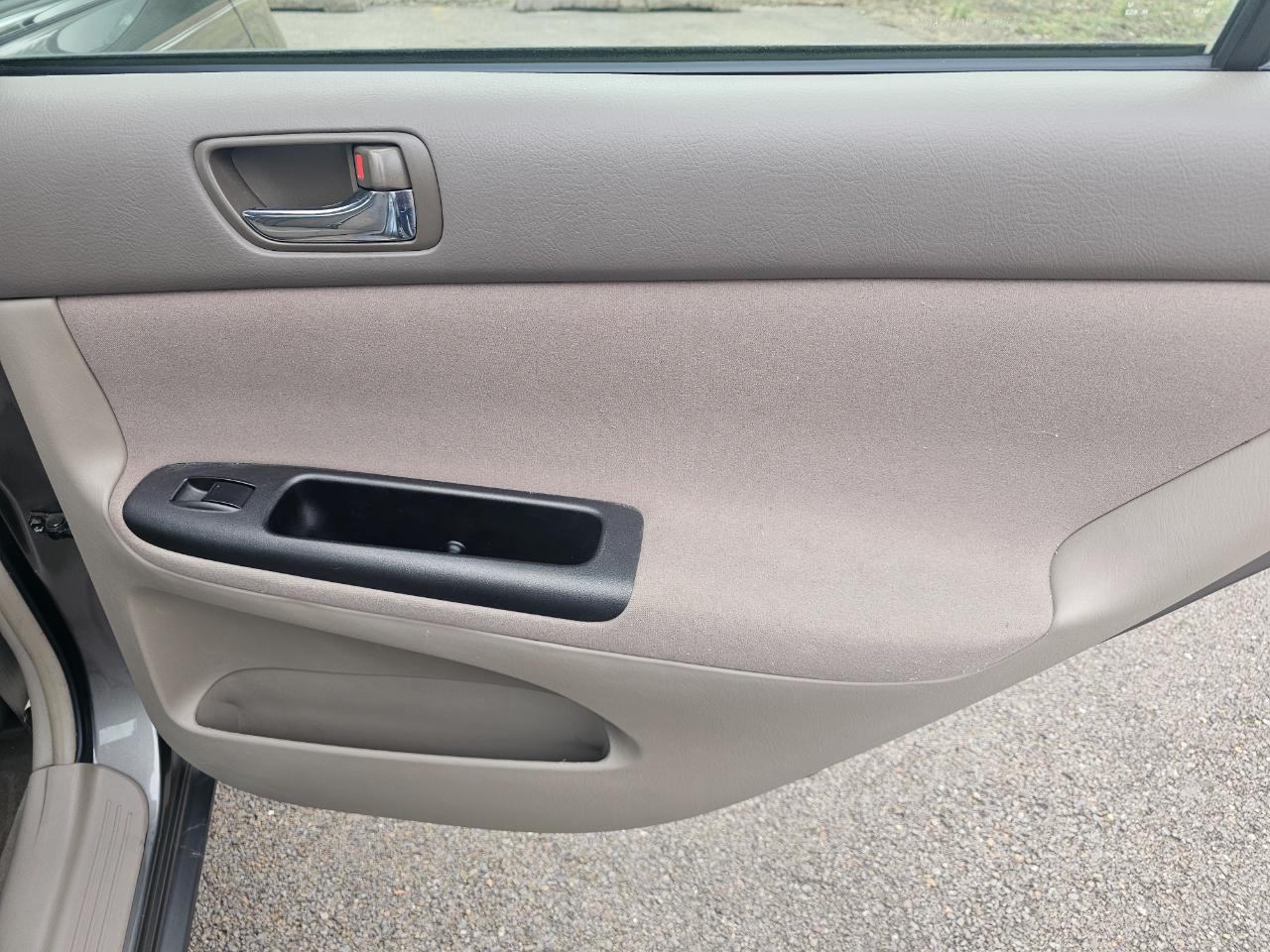 Toyota Camry 4dr Sdn XLE Auto (Natl) 2006