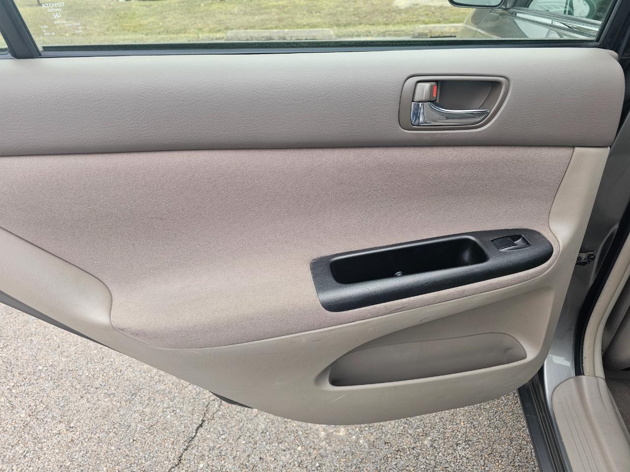 Toyota Camry 4dr Sdn XLE Auto (Natl) 2006