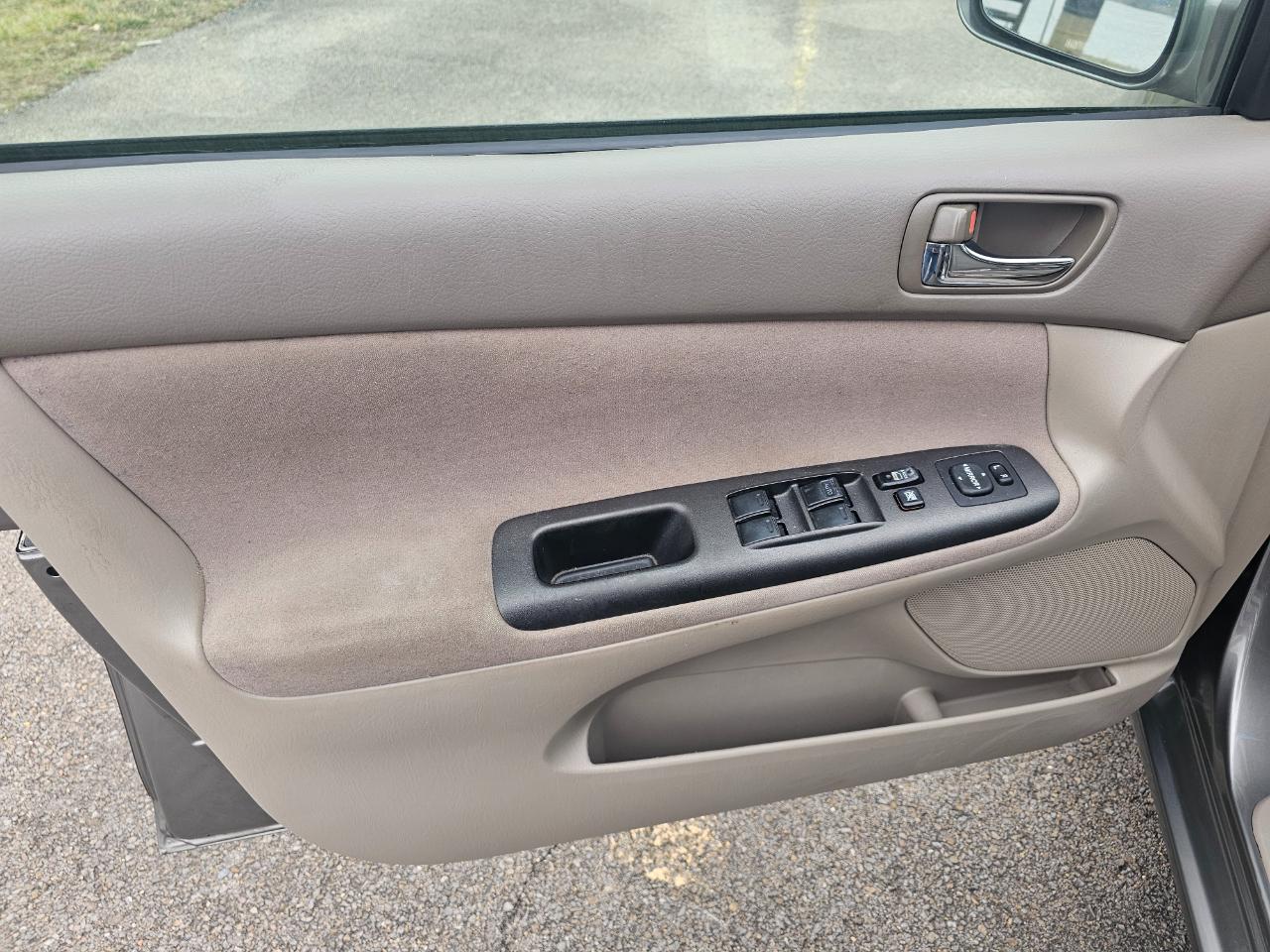 Toyota Camry 4dr Sdn XLE Auto (Natl) 2006