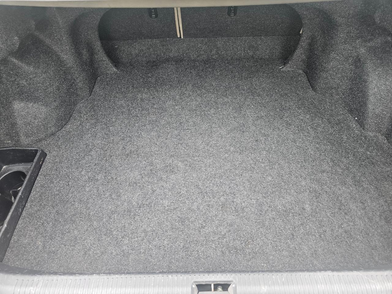 Toyota Camry 4dr Sdn XLE Auto (Natl) 2006