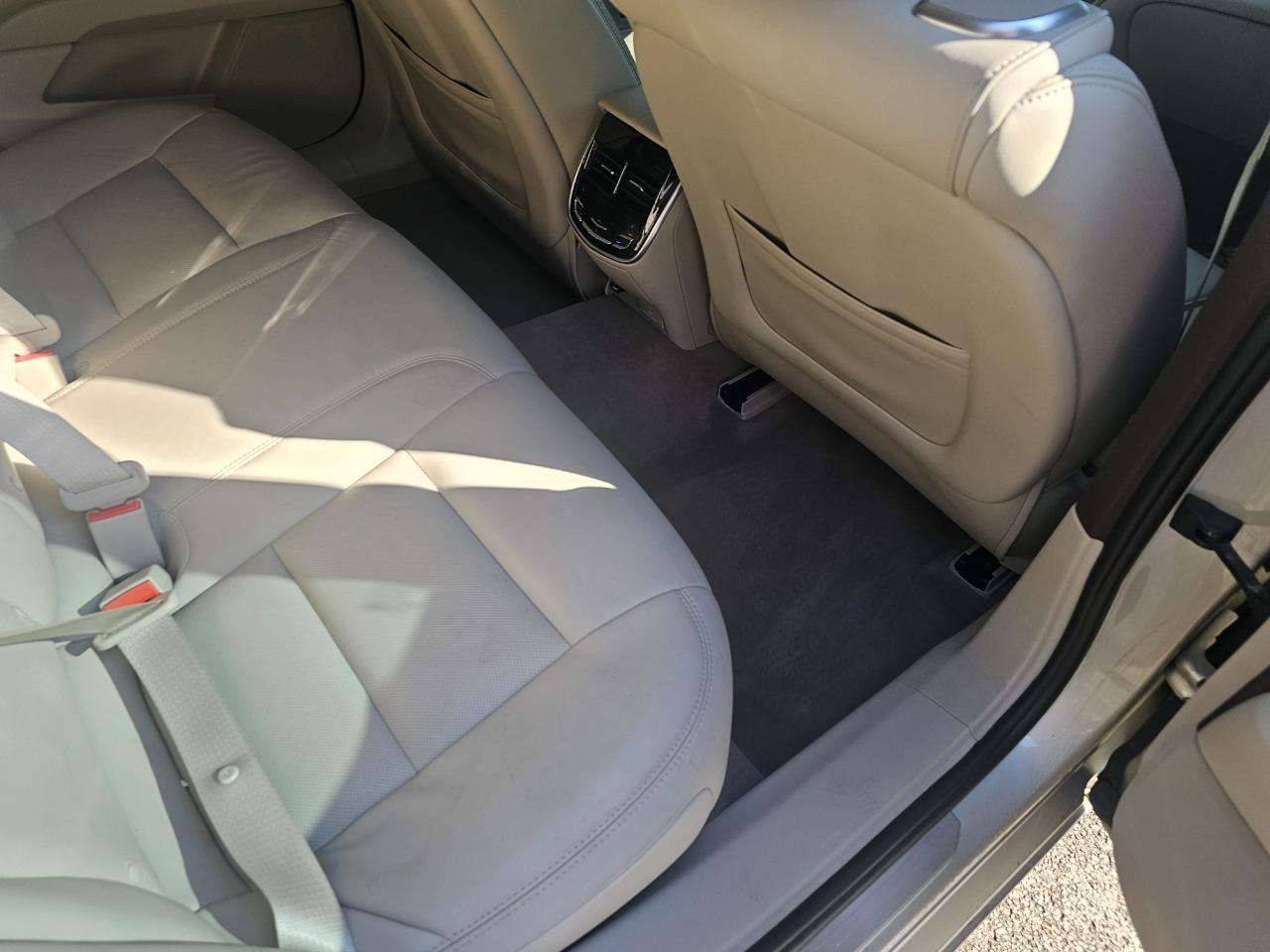 Cadillac XTS 4dr Sdn Premium FWD 2014