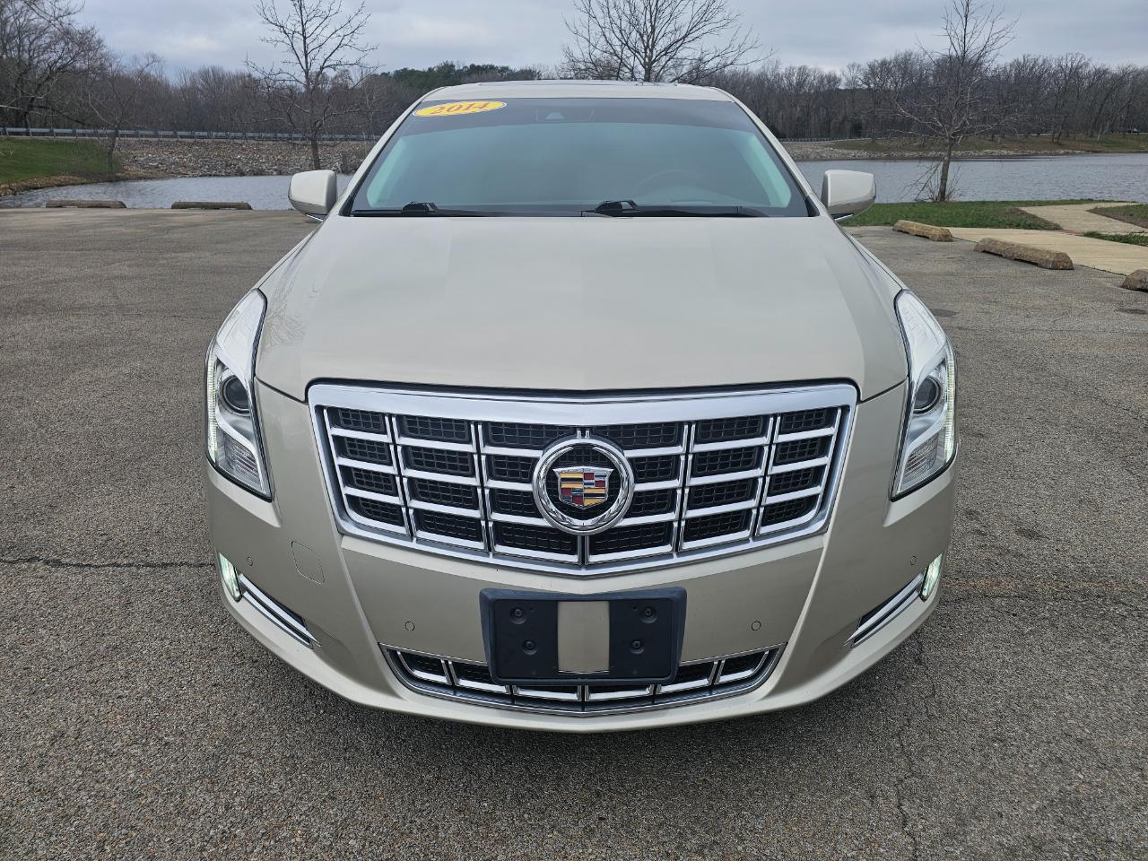 Cadillac XTS 4dr Sdn Premium FWD 2014