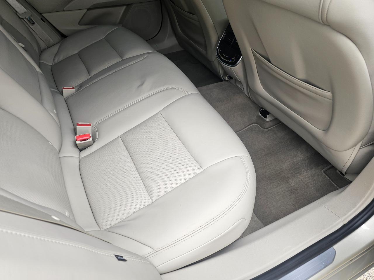 Cadillac XTS 4dr Sdn Premium FWD 2014