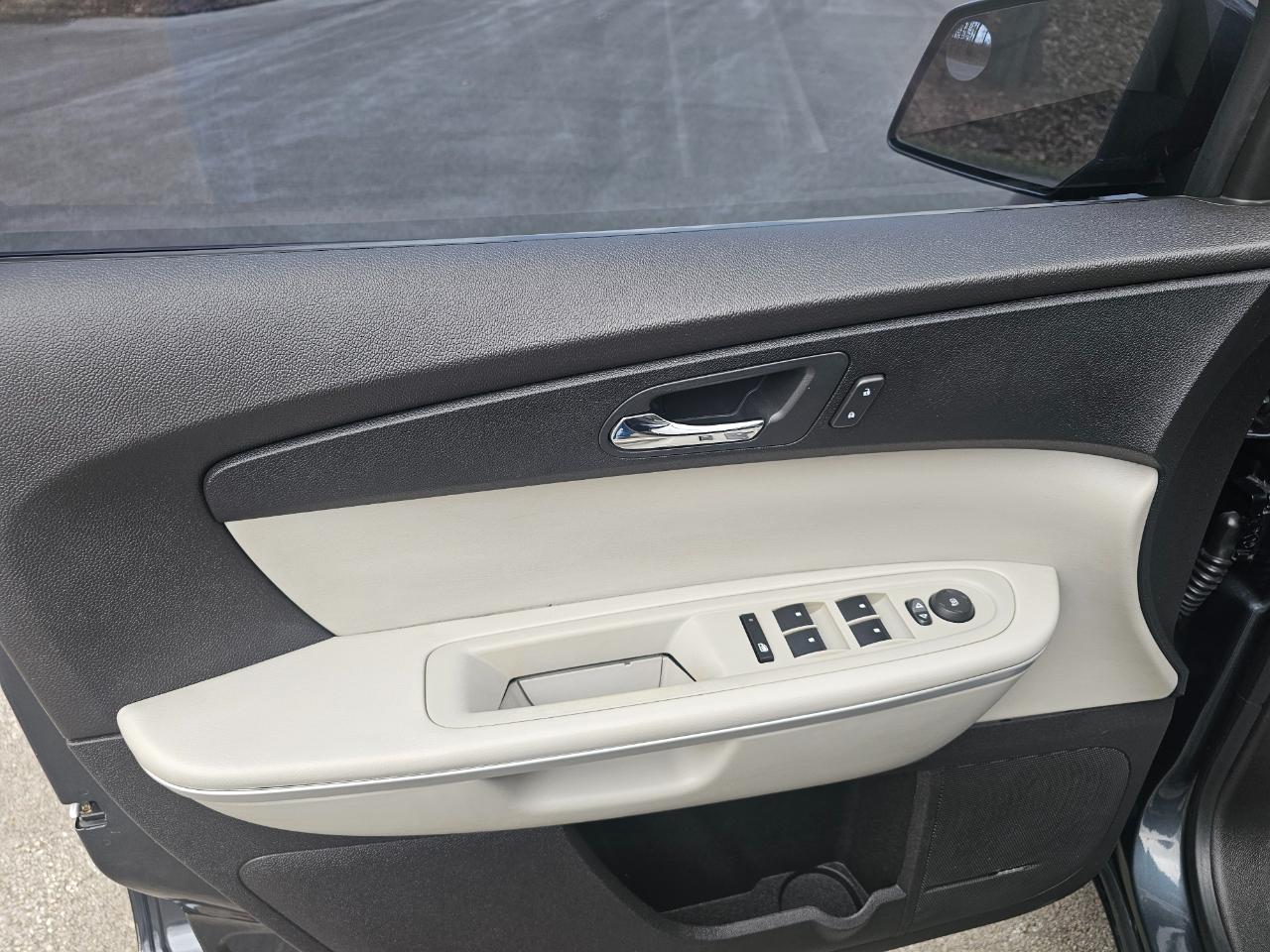 GMC Acadia AWD 4dr SLT1 2012