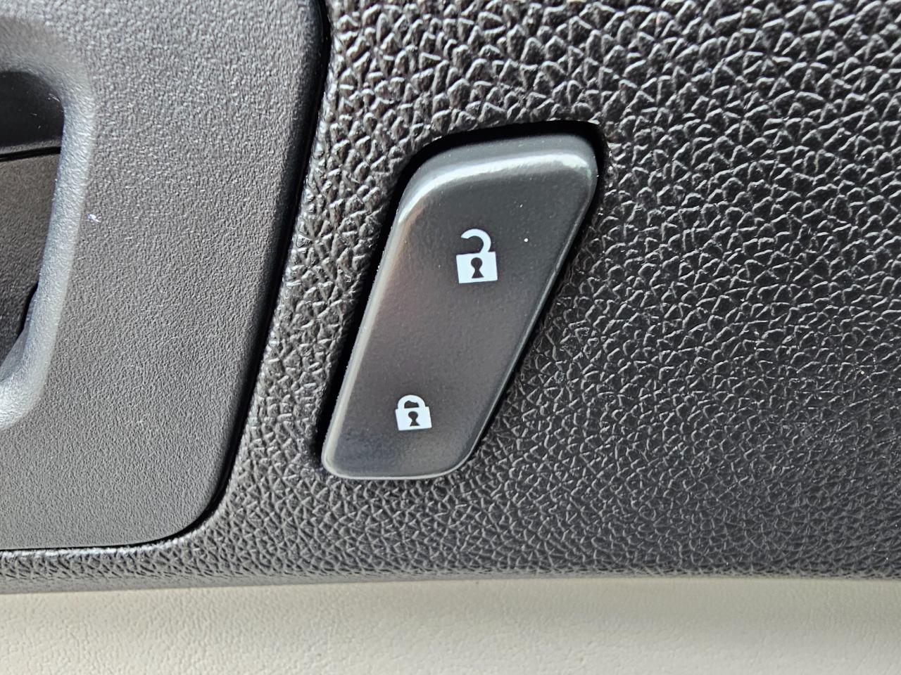 GMC Acadia AWD 4dr SLT1 2012