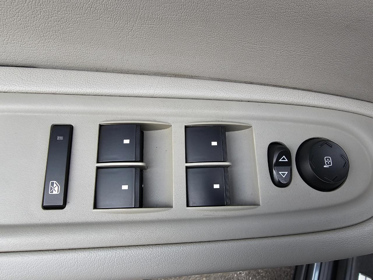 GMC Acadia AWD 4dr SLT1 2012