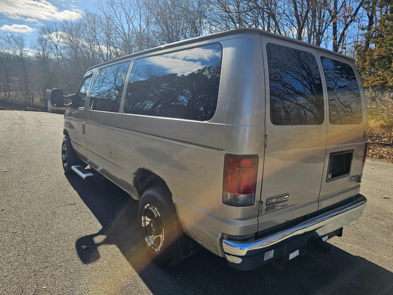 Ford Econoline Wagon E-350 Super XLT 2007