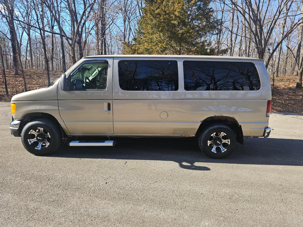 Ford Econoline Wagon E-350 Super XLT 2007