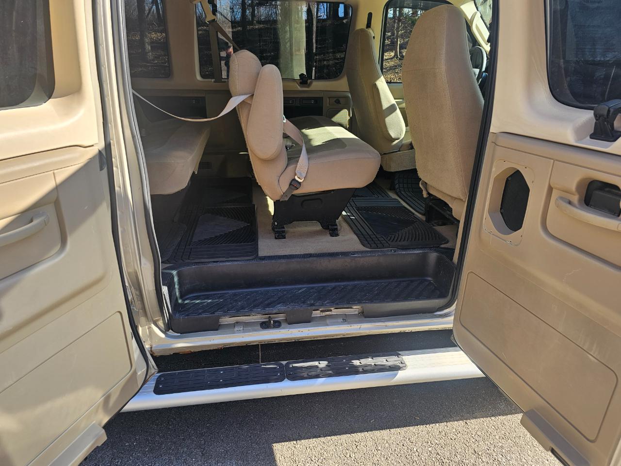 Ford Econoline Wagon E-350 Super XLT 2007