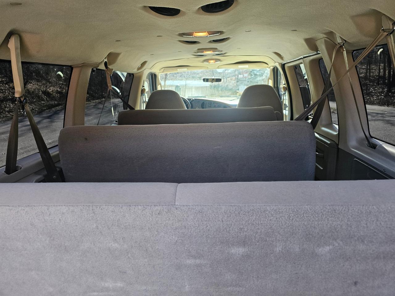 Ford Econoline Wagon E-350 Super XLT 2007