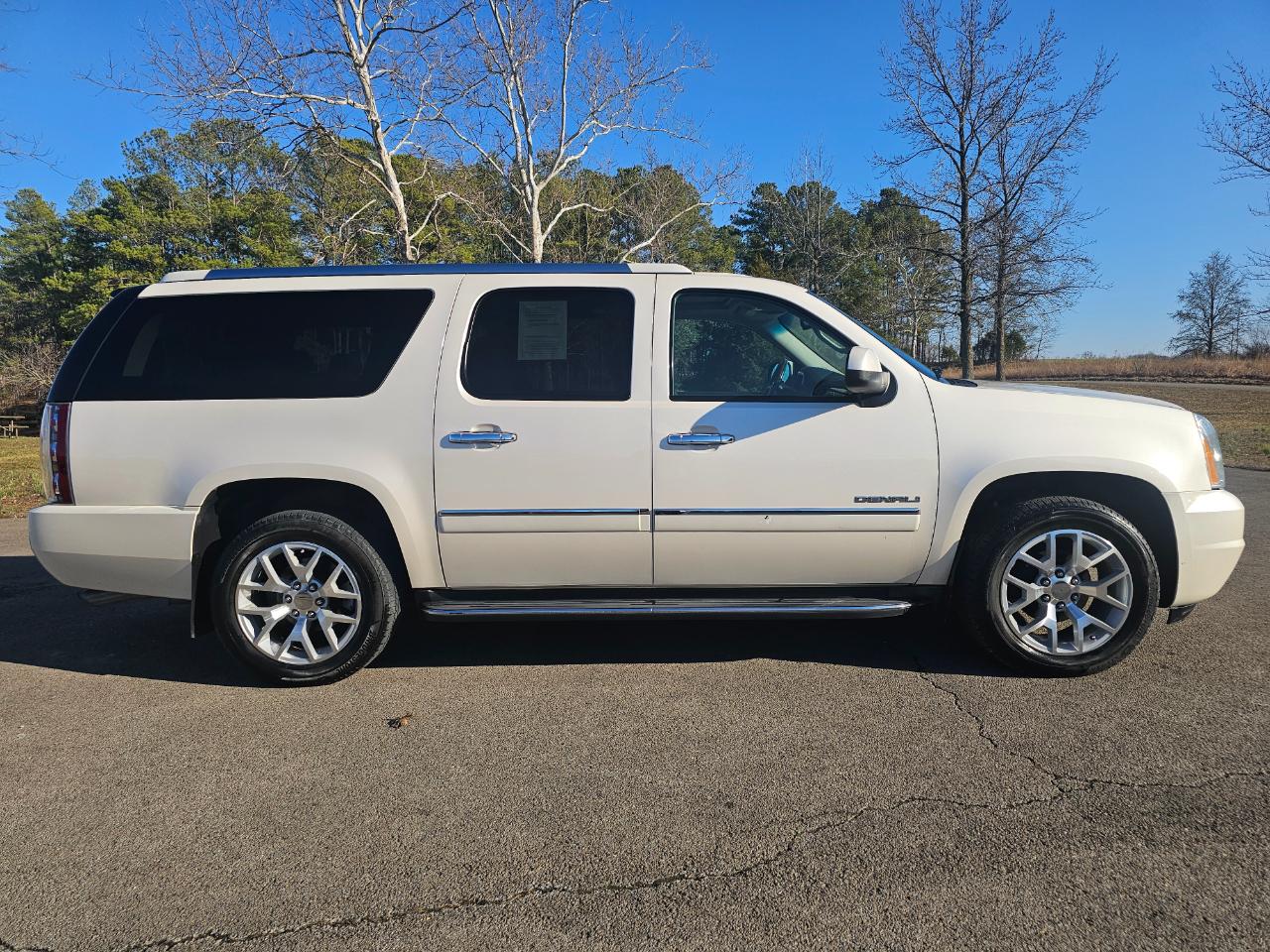 GMC Yukon XL AWD 4dr Denali 2014