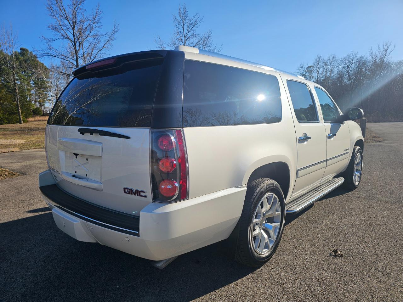 GMC Yukon XL AWD 4dr Denali 2014