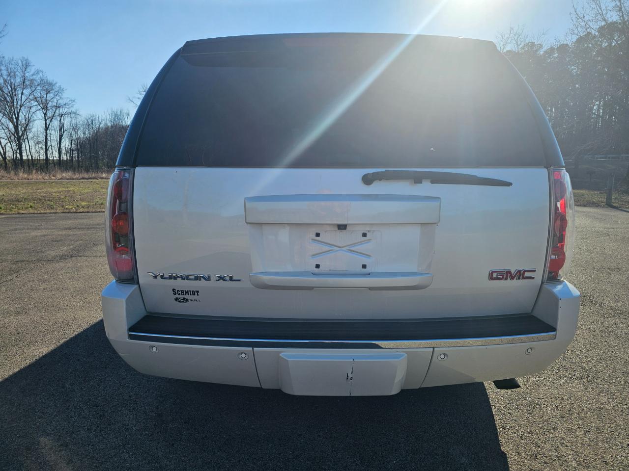 GMC Yukon XL AWD 4dr Denali 2014