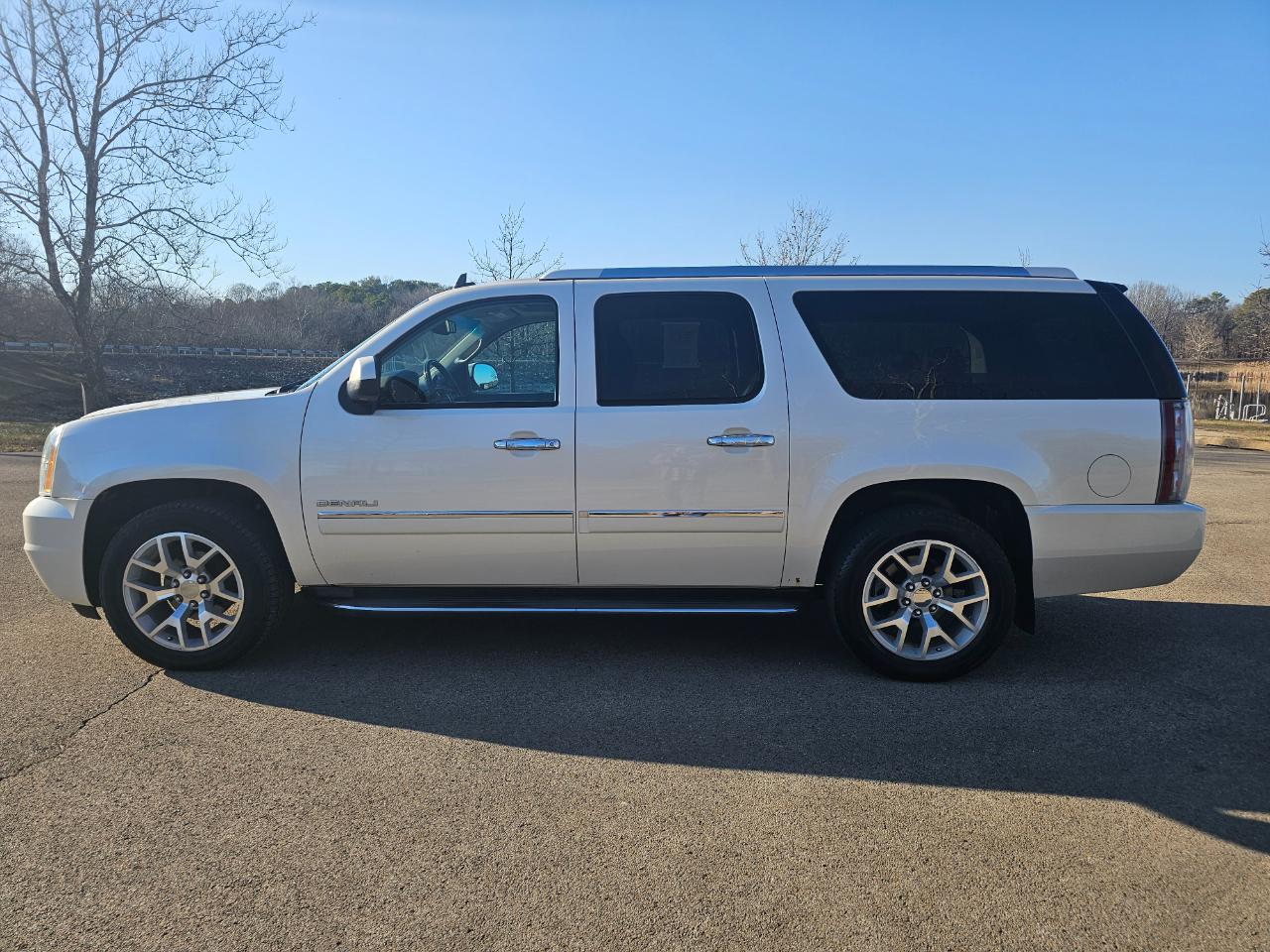GMC Yukon XL AWD 4dr Denali 2014