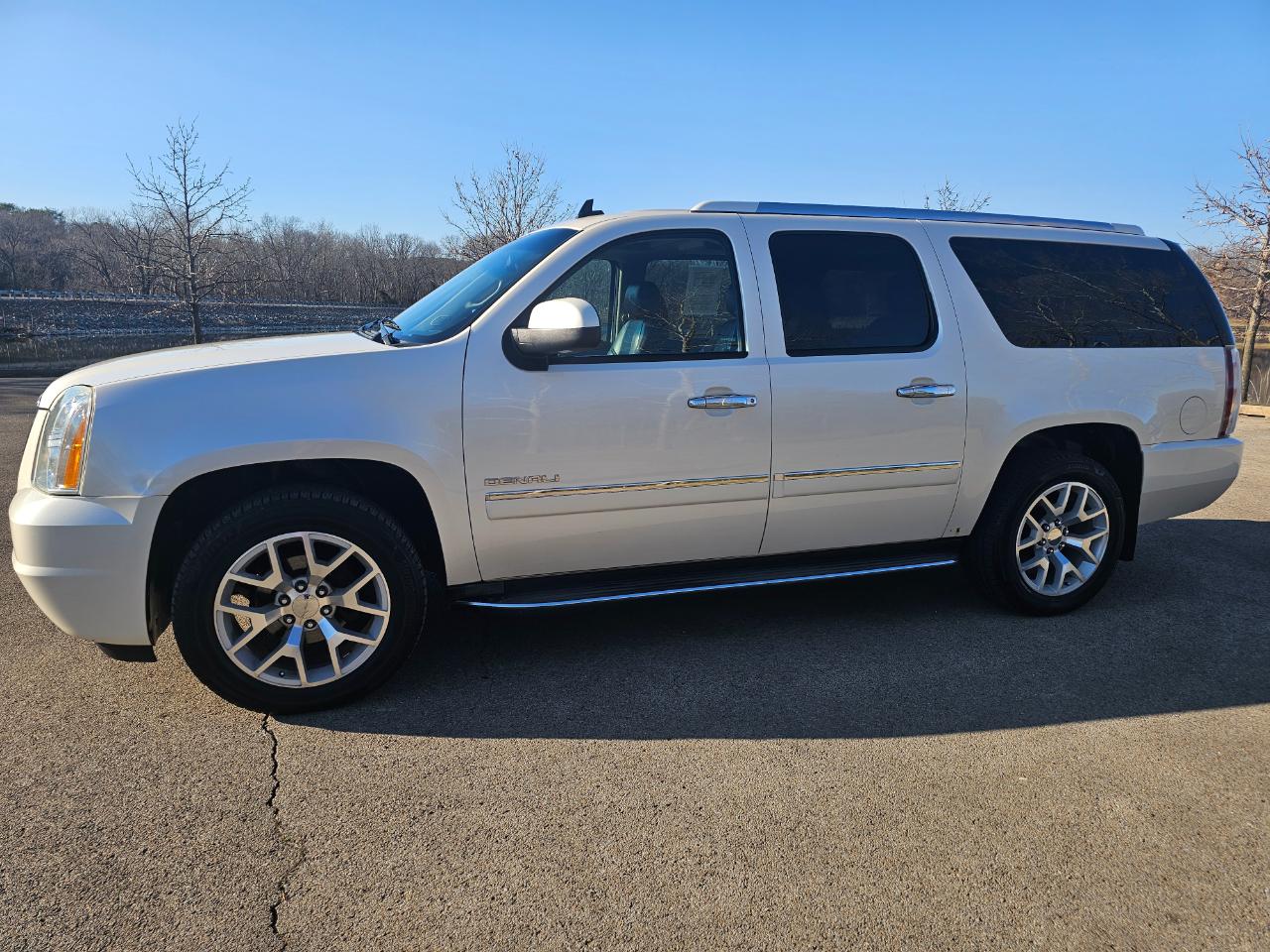 GMC Yukon XL AWD 4dr Denali 2014