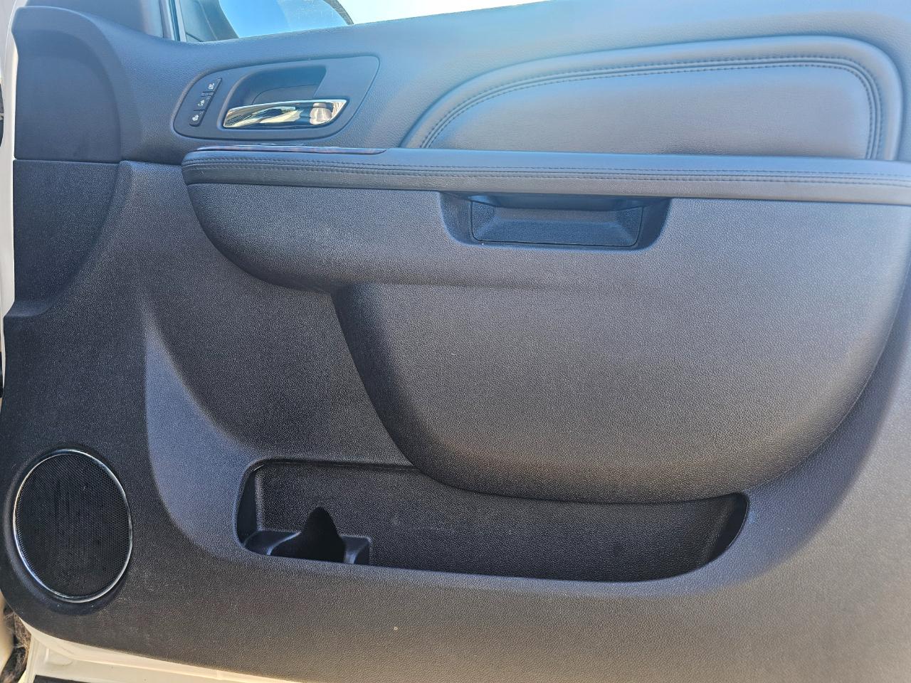 GMC Yukon XL AWD 4dr Denali 2014