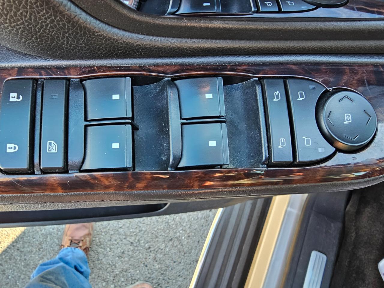 GMC Yukon XL AWD 4dr Denali 2014