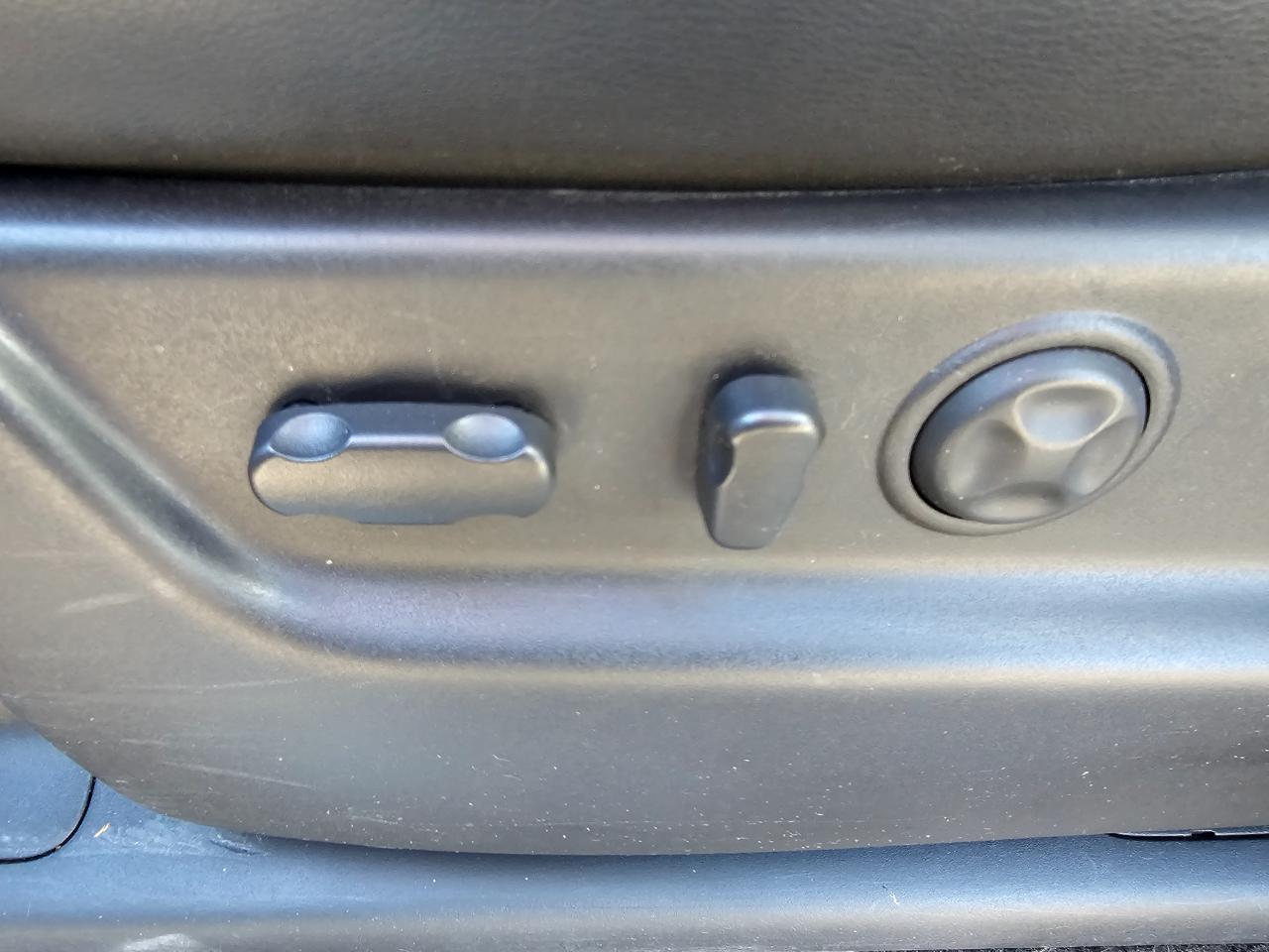 GMC Yukon XL AWD 4dr Denali 2014