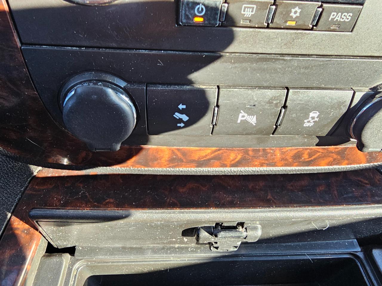 GMC Yukon XL AWD 4dr Denali 2014