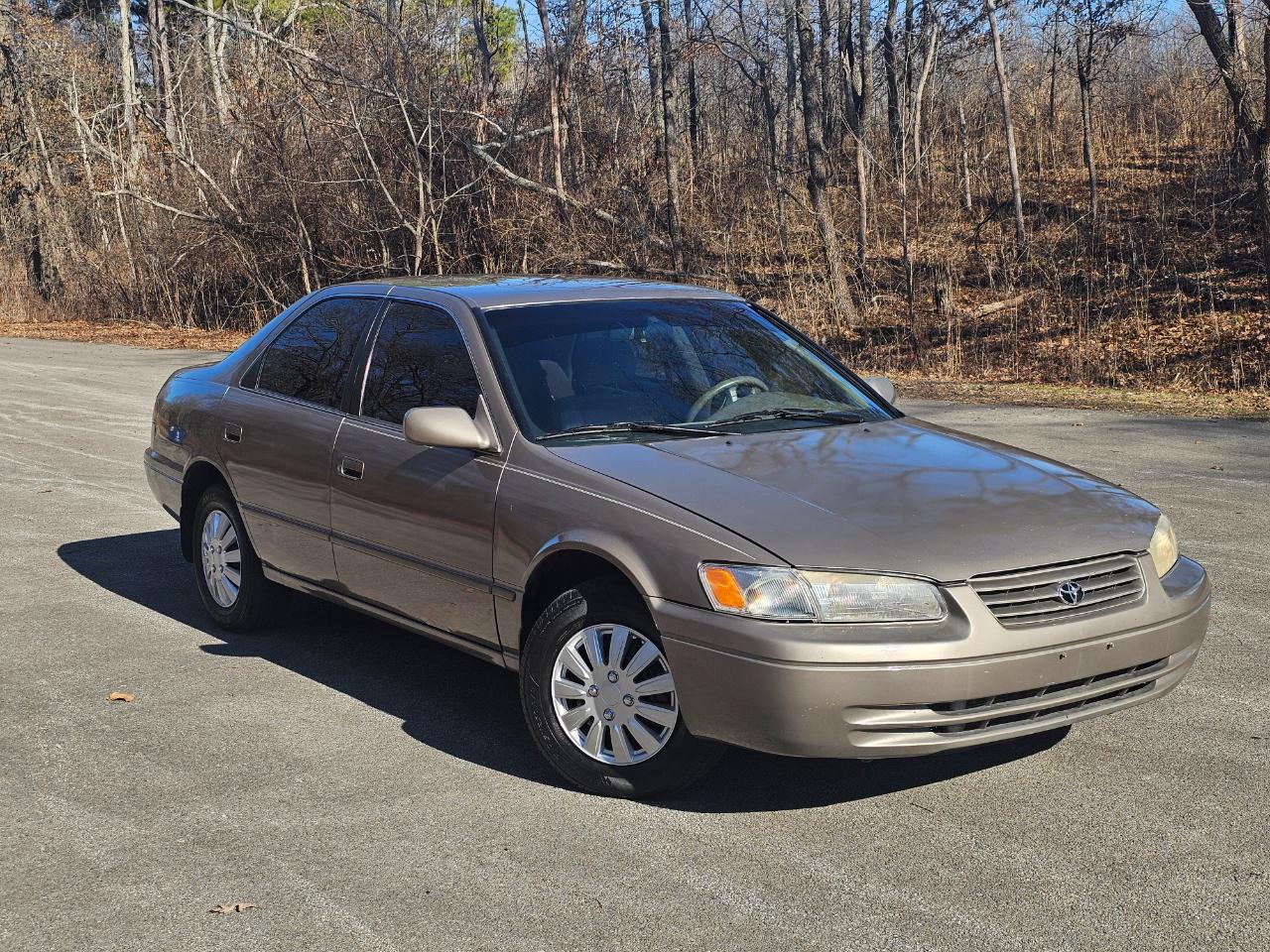 Toyota Camry 4dr Sdn XLE Auto 1999
