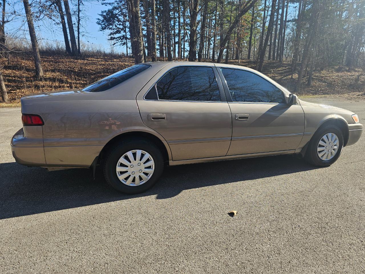Toyota Camry 4dr Sdn XLE Auto 1999