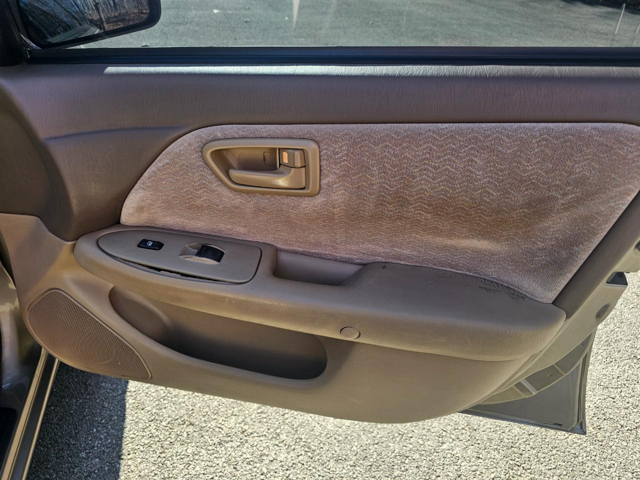 Toyota Camry 4dr Sdn XLE Auto 1999