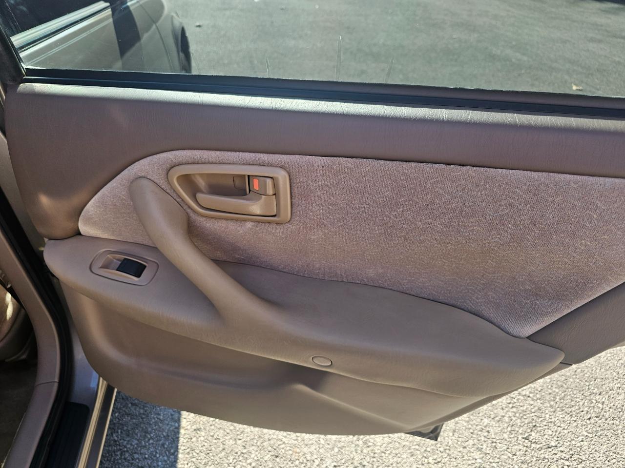 Toyota Camry 4dr Sdn XLE Auto 1999