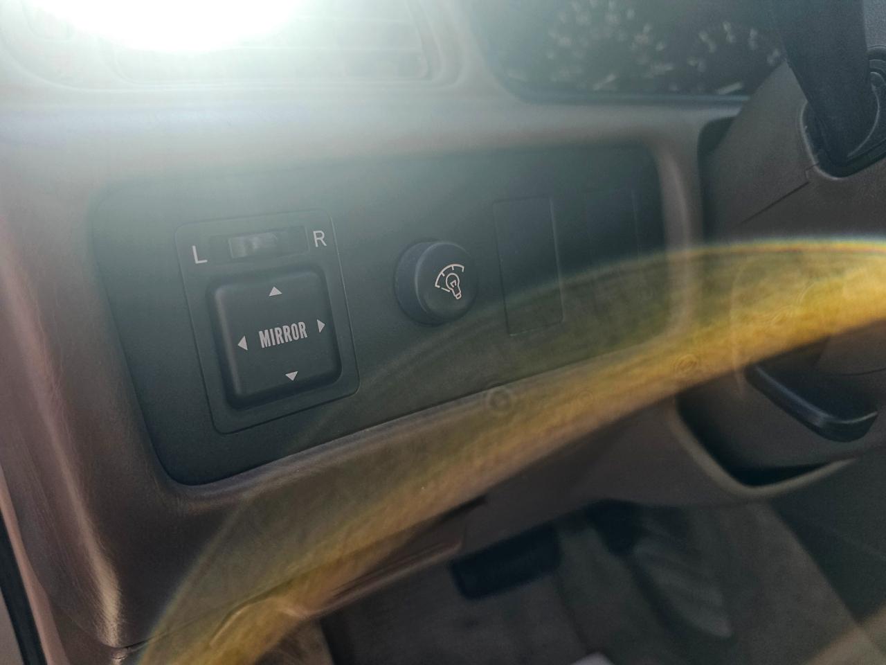 Toyota Camry 4dr Sdn XLE Auto 1999