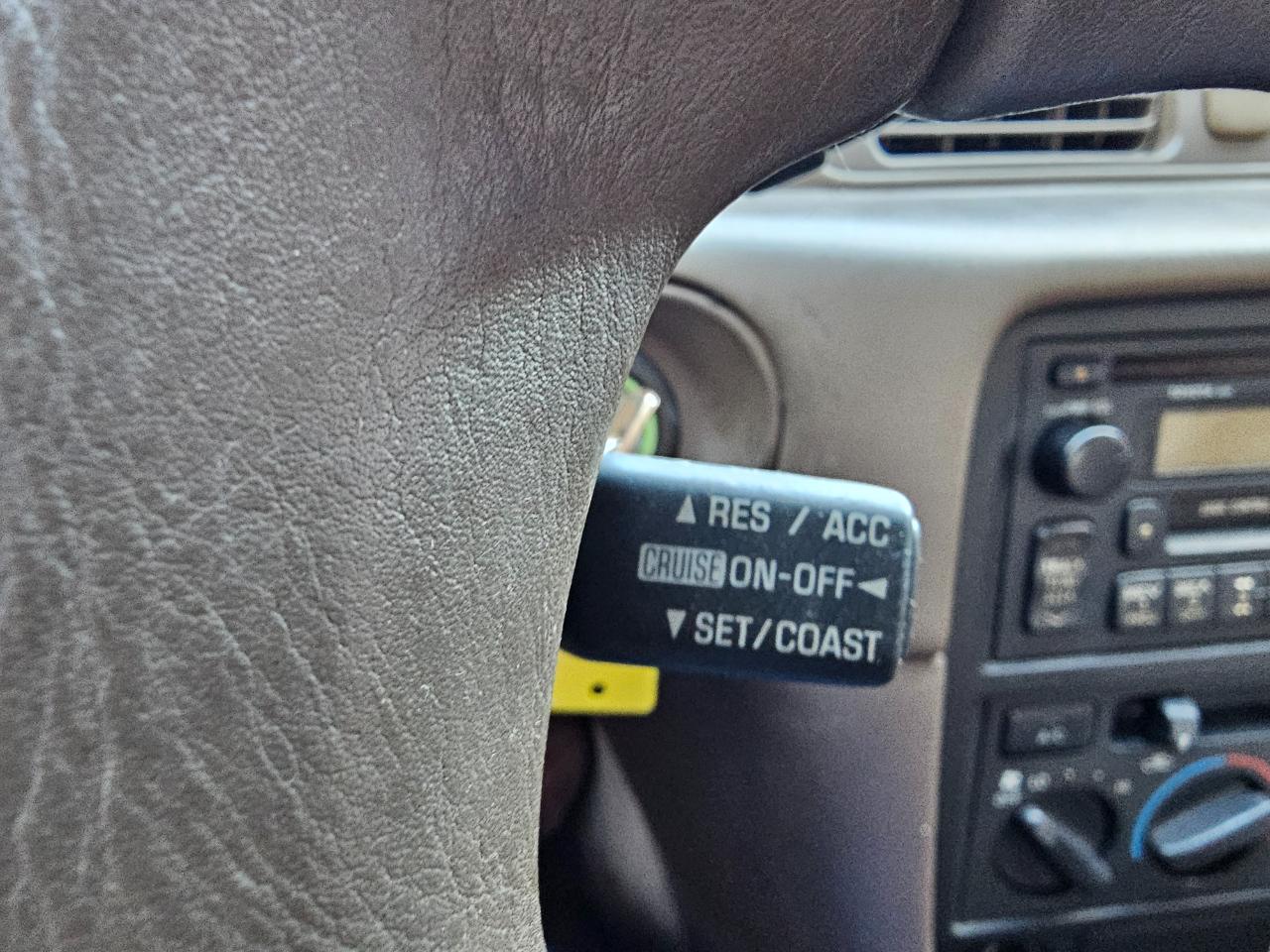 Toyota Camry 4dr Sdn XLE Auto 1999