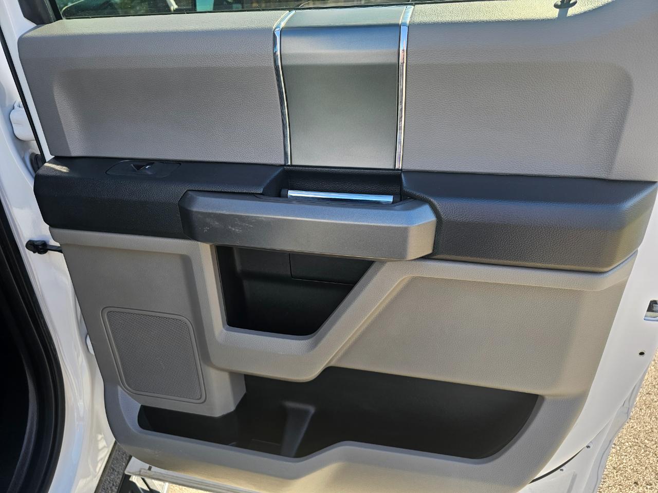 Ford F-150 4WD SuperCrew 145" XLT 2016