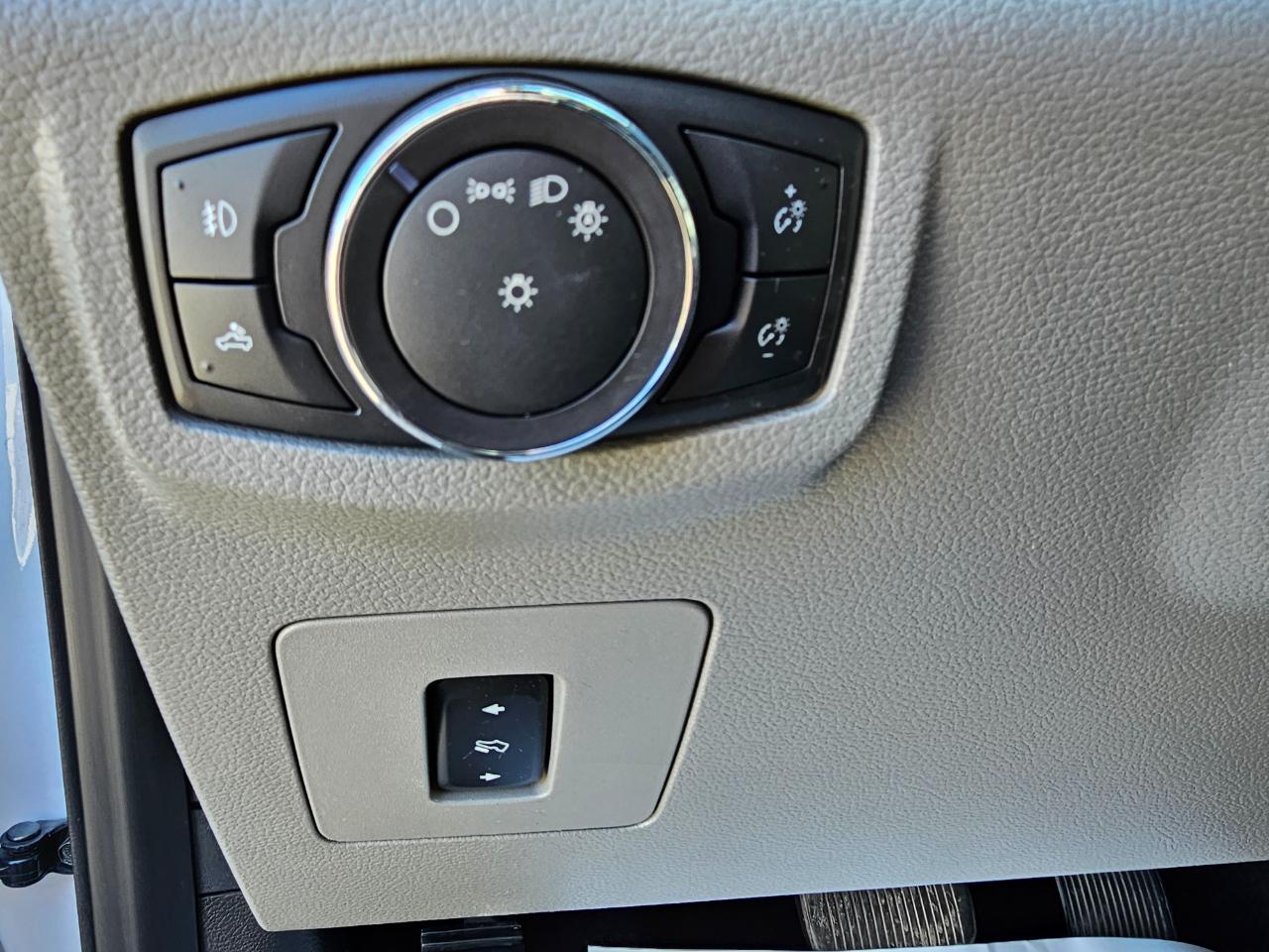 Ford F-150 4WD SuperCrew 145" XLT 2016