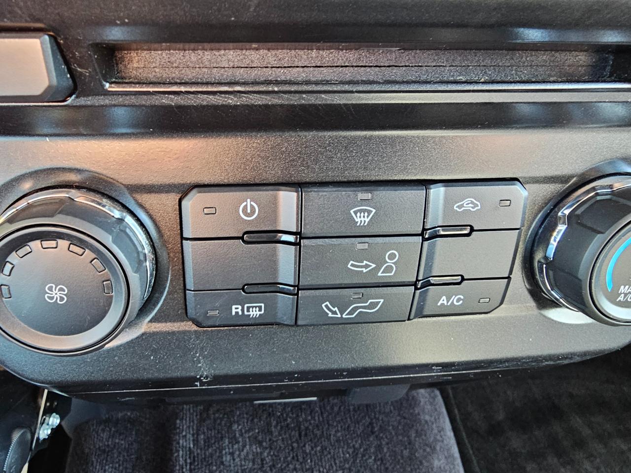 Ford F-150 4WD SuperCrew 145" XLT 2016