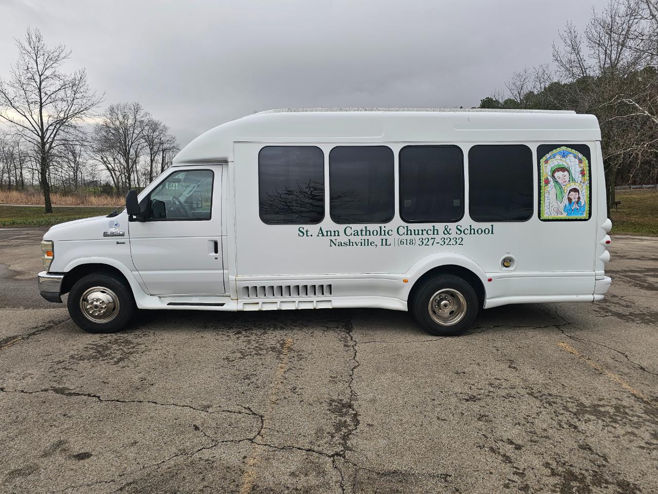 Ford Econoline Commercial Cutaway E-350 Super Duty 138" 5-Spd SRW 2010