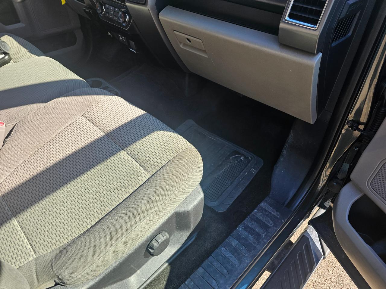 Ford F-150 2WD SuperCab 145" XLT 2015