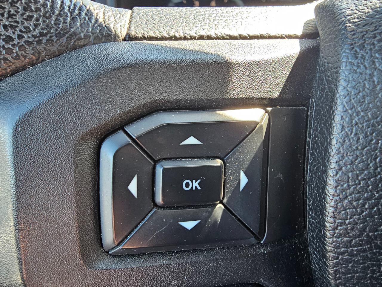 Ford F-150 2WD SuperCab 145" XLT 2015