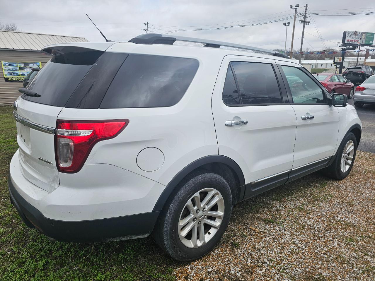 Ford Explorer FWD 4dr XLT 2015