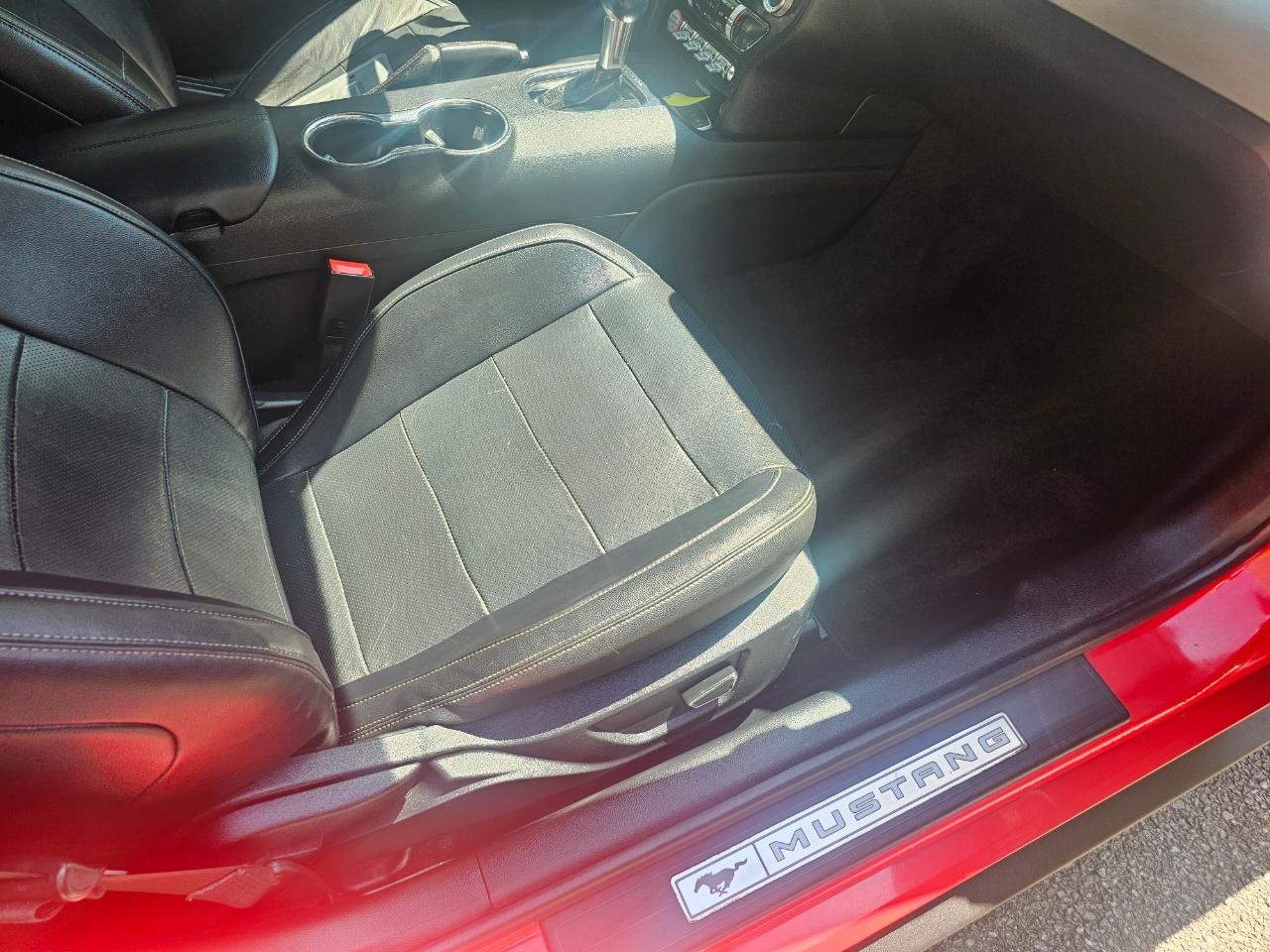 Ford Mustang 2dr Conv EcoBoost Premium 2016