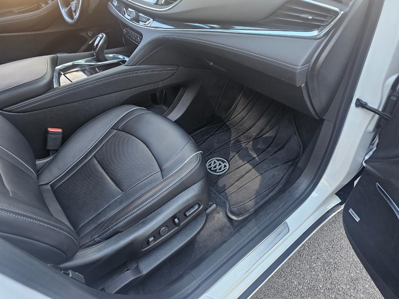 Buick Enclave AWD 4dr Avenir 2021