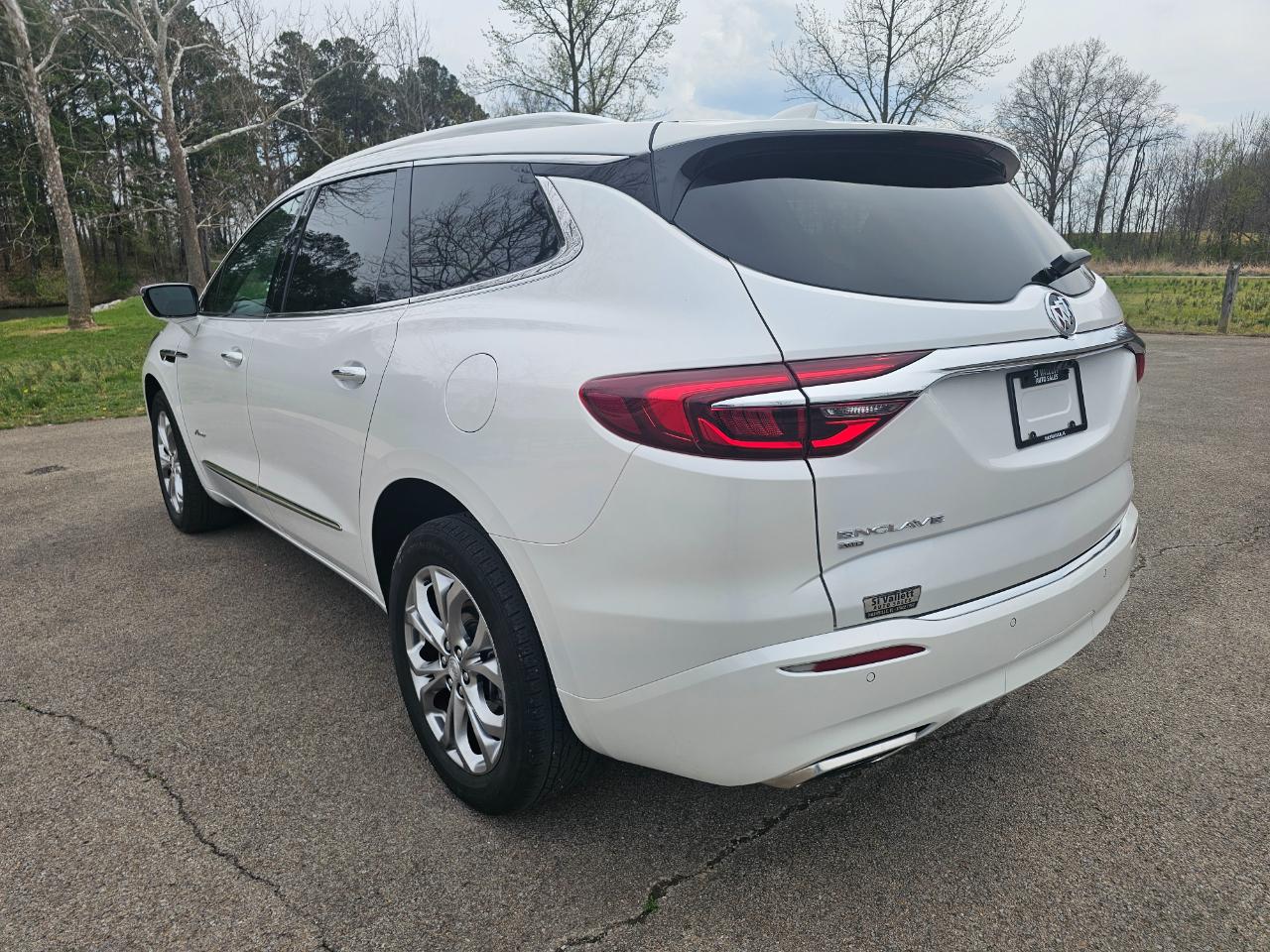 Buick Enclave AWD 4dr Avenir 2021