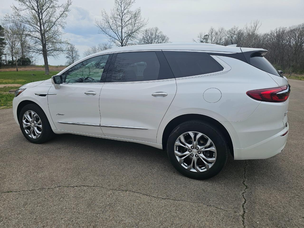 Buick Enclave AWD 4dr Avenir 2021