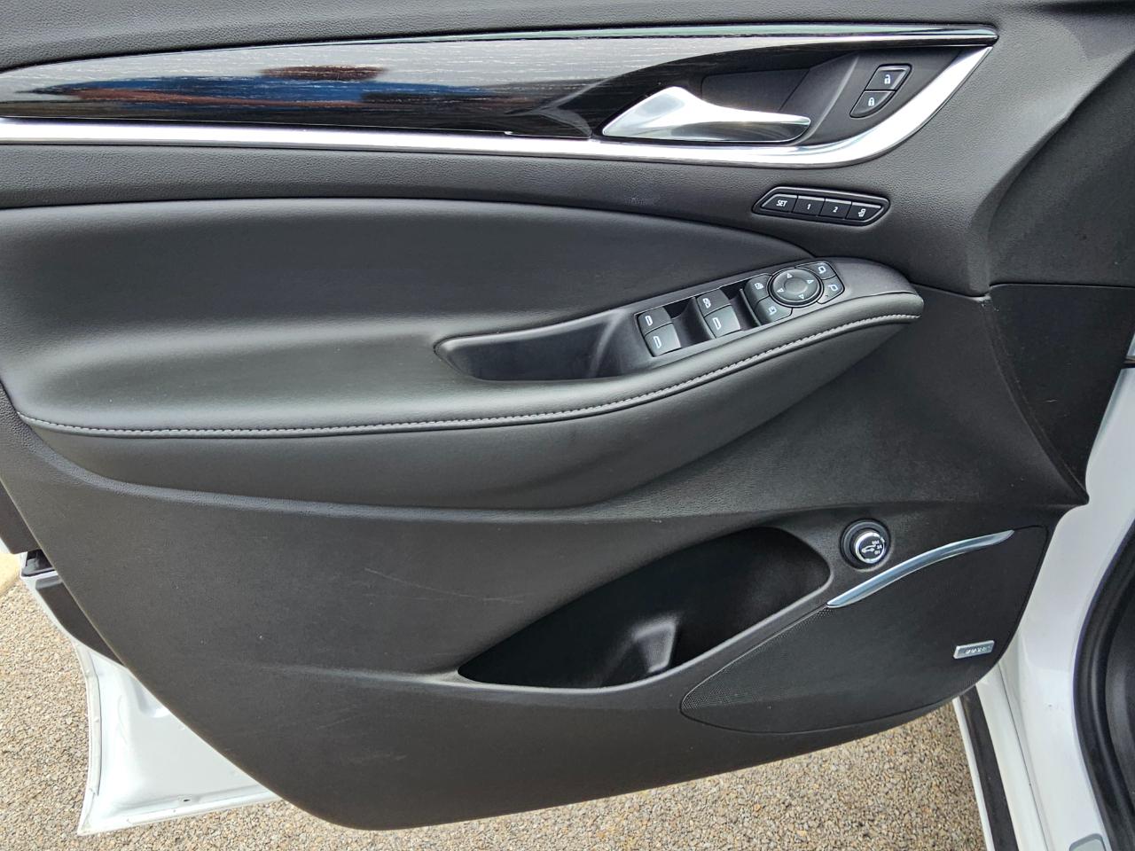 Buick Enclave AWD 4dr Avenir 2021