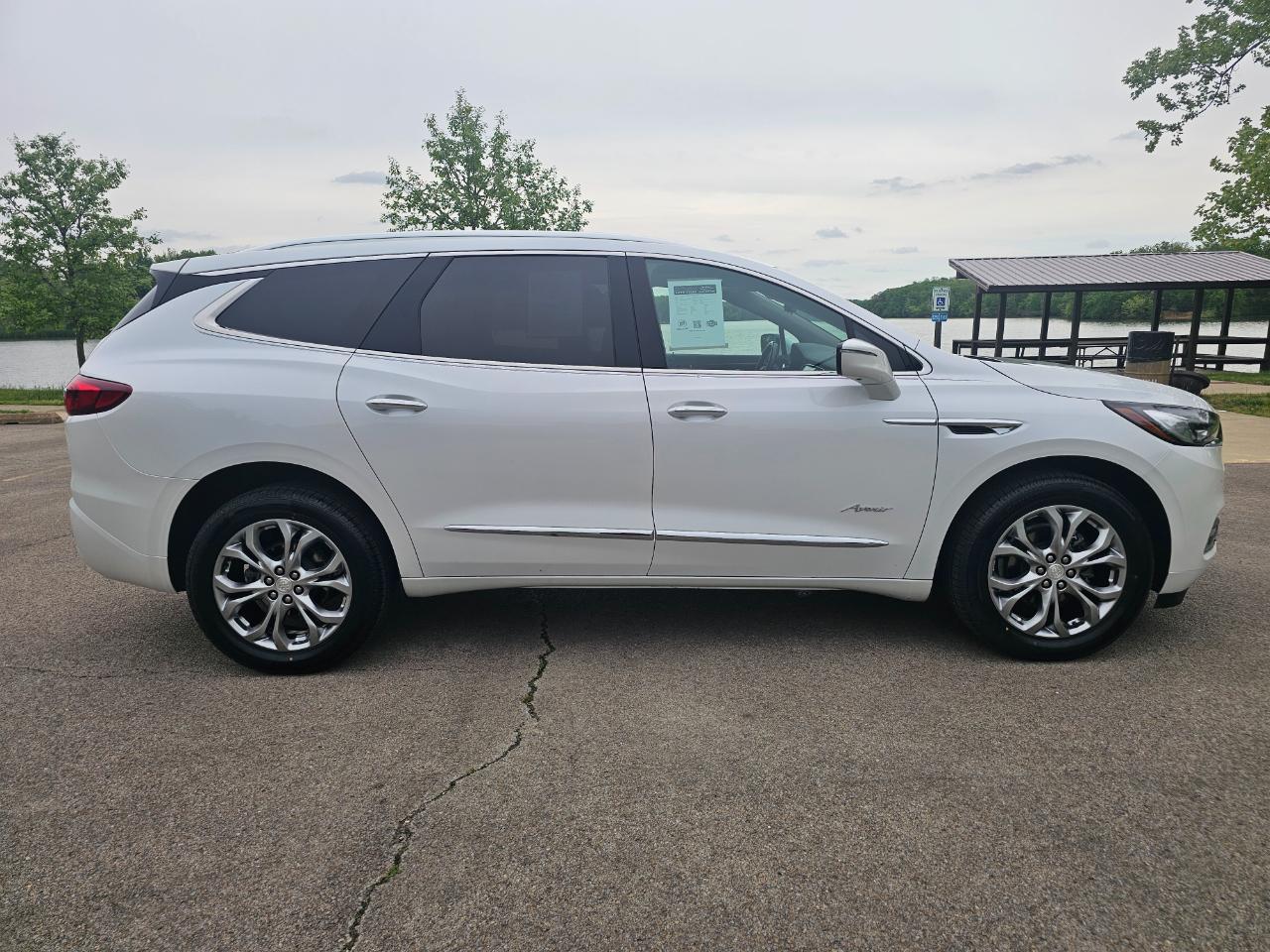 Buick Enclave AWD 4dr Avenir 2021