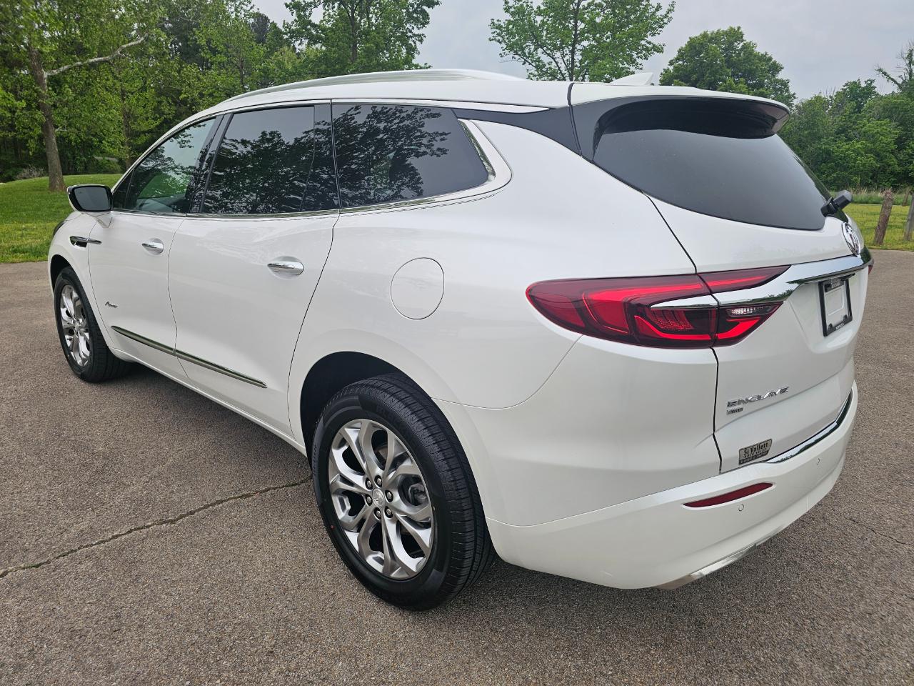 Buick Enclave AWD 4dr Avenir 2021